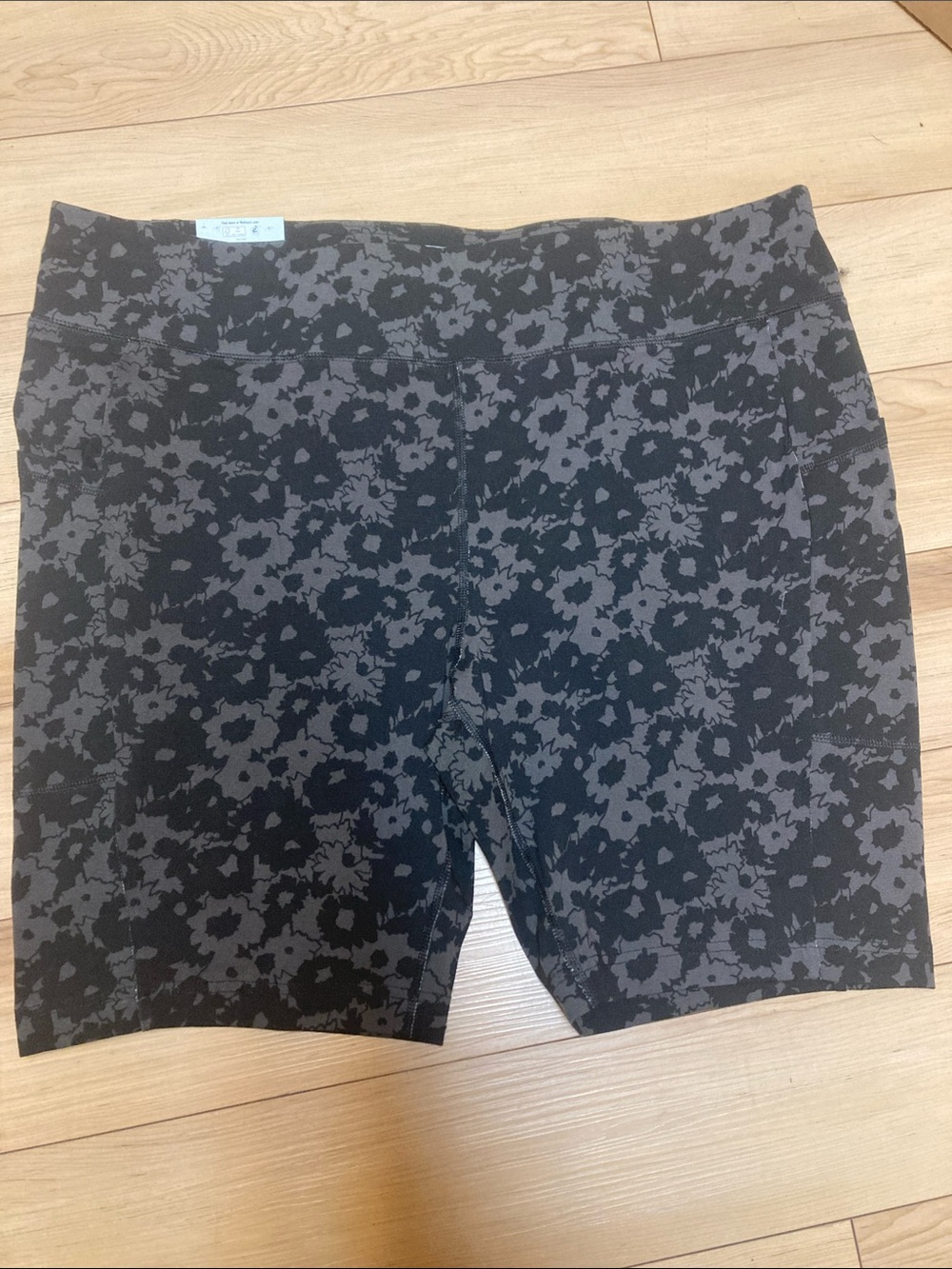 Terra & Sky Black and Gray Floral Bike Shorts